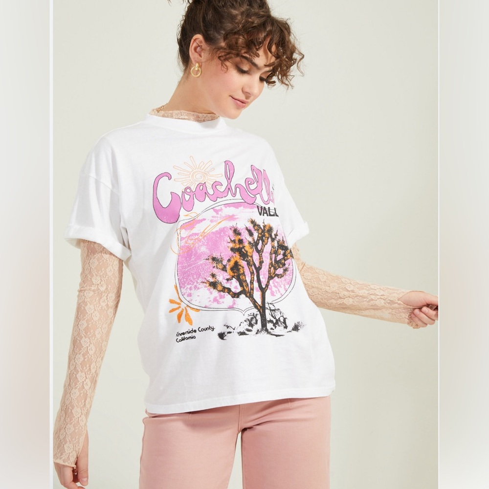 Altar’d State | NWT Coachella Valley Tee | White
